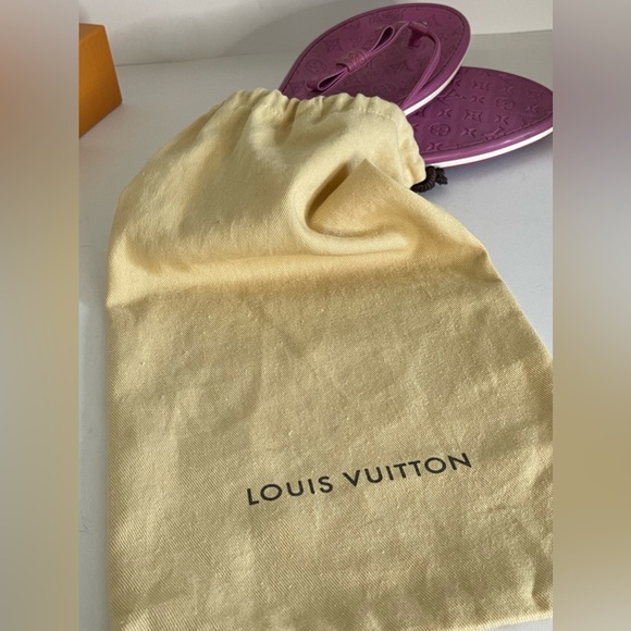 Louis Vuitton Rose Pink Monogram Ipanema Leather Flip Flop Sandals with dust bag - Picture 12 of 12